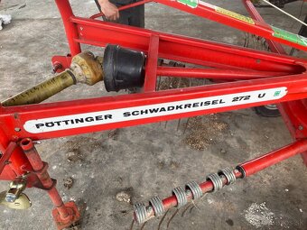 Hrabačka Pöttinger Schwadkreisel 272 U - 7