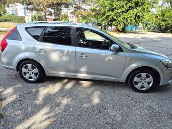 Predám Kia Ceed Combi Faclieft 1.4 66kw Benzin r.v.2010 - 7
