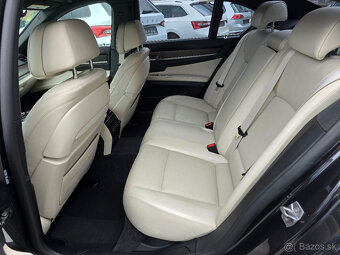 BMW 750i xDrive - 7