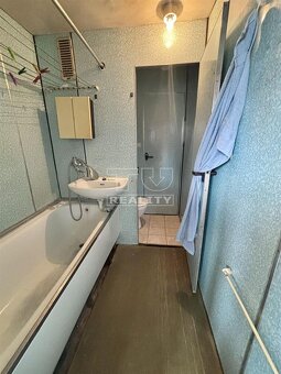 Ponúkame na predaj 2,5 izbový byt v Žarnovici - 7