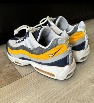 Nike Air Max 95 Michigan - 7