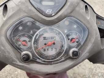 Skúter Honda 125i - 7