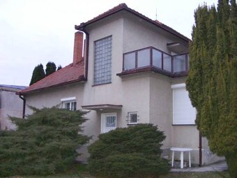 Ponúkame na prenájom rodinný dom neďaleko centra mesta Vrábl - 7