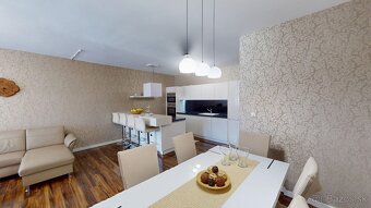 Jedinečný trojizbový byt s dvoma balkónmi v centre Malaciek- - 7