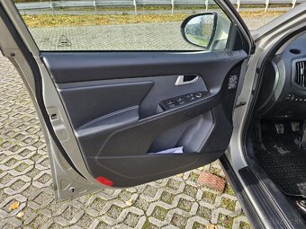 KIA Sportage 2.0 CRDi VGT 4WD 2012 - 7