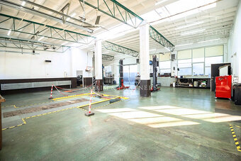 Bývalý autosalón s autoservisom pod jednou strechou na preda - 7