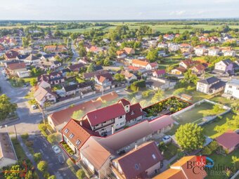 Priestranný rodinný dom neďaleko BA - výhodná kúpa pre rodin - 7