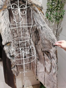 Dámsky kabát z umelej kožušiny a brúsenej kože – Tmavohnedý - 7