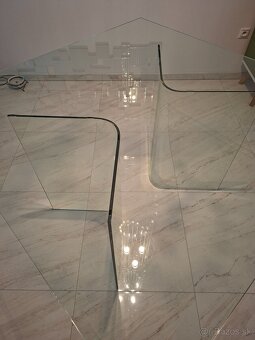 Sklenený jedálenský stôl - 7