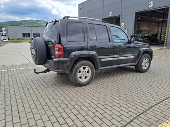 Jeep cherokee 2.8 - 7
