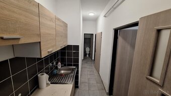 PRENÁJOM - Kancelárske priestory na Leteckom poli v Komárne - 7