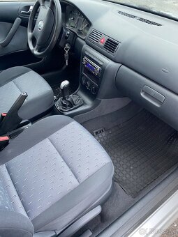 ŠKODA OCTAVIA 1 4X4 2.0 BENZÍN 85KW - 7