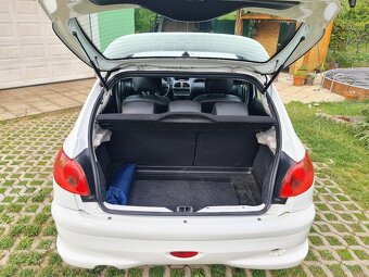 Peugeot 206 1,4 benzín - 7
