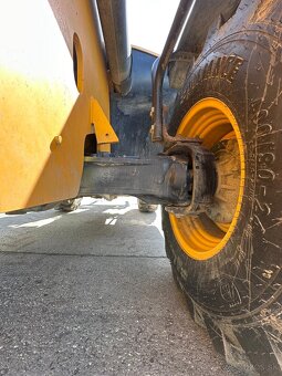 Teleskopický nakladač JCB 531-70 - 7