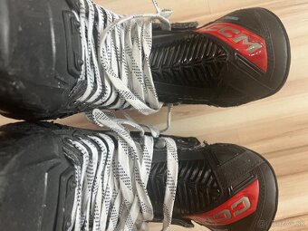 CCM FT6 PRO SR 9,5 korčule - 7