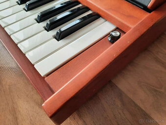 Minimoog Voyager Lunar Cherry, použitý, dobrý stav - 7