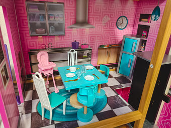 Barbie domček, sanitka, auto + príslušenstvo - 7