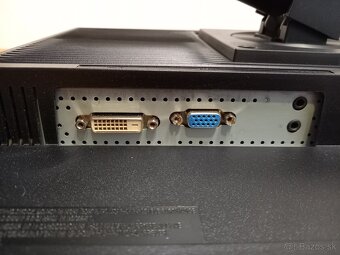 Samsung S22C450, 22", 16:10, 1680x1050, VGA, DVI - 7