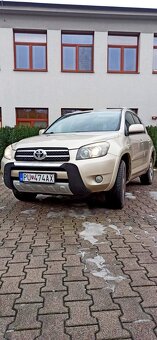 Toyota Rav 4 - 7