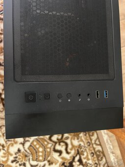 RTX 2060, AMD RYZEN 5 3600. 16GB RAM, SSD - 7