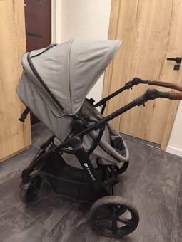 Kočík Kinderkraft + autosedačka + fusak a rukavice - 7