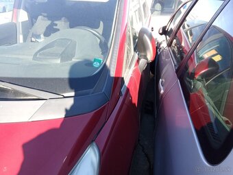 Peugeot 5008 1.6i benzín 88kw panorama 7 miestne 2010 - 7