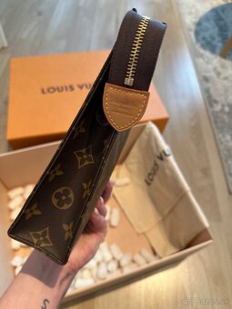 Louis Vuitton toiletry pouch 26 - 7