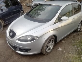 Rozpredám seat altea 2,0 tdi 103 kW strieborna - 7