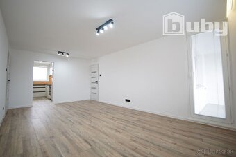 Priestranný 4-izbový byt po kompletnej rekonštrukcii, na pre - 7