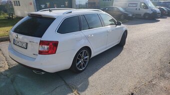 Predám škoda Octavia combi RS TDI DSG - 7