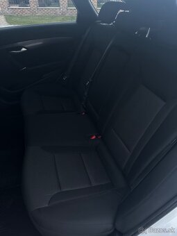 Hyundai i40 CW 1.7 CRDi Automat 104kw - 7