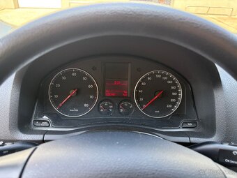 VW Golf 5 1.4 benzín 55kW sedan - 7