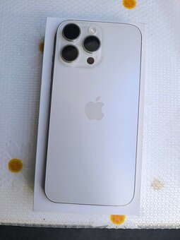 15 Pro Max 256gb white - 7