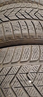 Predám zimný dvojrozmer 275/45r20+305/40r20 Pirelli - 7