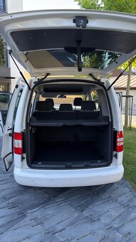 Volkswagen Caddy 1.6 TDI 75kW Automat • 2011 - 7