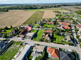 Na predaj stavebný pozemok 883 m2 so stavebným povolením - 7