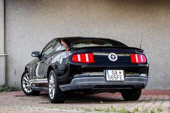 Ford Mustang 4.0L V6 - 7