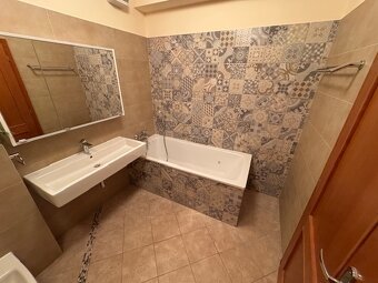 3 izbový Byt na Hradnom Kopci v Bratislave 120m2+ Garaž - 7