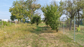 STAVEBNÝ POZEMOK 966 m2 KRAKOVANY - PIEŠŤANY + UPI VOĽNÝ - 7