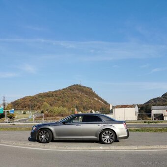 Lancia thema / chrysler 300 - 7