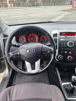 Kia ceed kombi 1.6 crdi M6 - 7