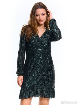 Krátke spoločenské  šaty zelené - 7