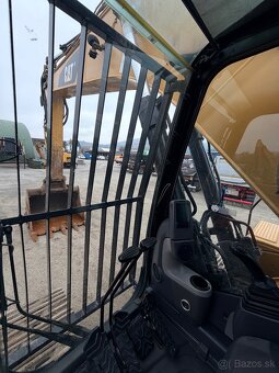 Pásové rýpadlo/bager Caterpillar 329D 30t. - 7