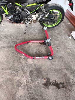 Kawasaki Z650 - 7