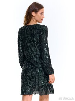 Krátke spoločenské  šaty zelené - 7