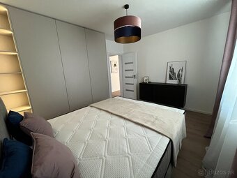 ŠTÝLOVÝ, KOMPLETNE ZREKONŠTRUOVANÝ 3-IZBOVÝ BYT V KOMÁRNE - 7