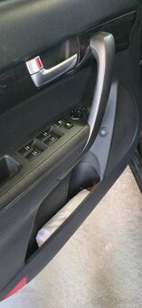 Kia Sorento - 7
