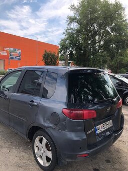 Mazda 2 - 7