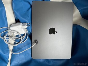 Apple MacBook Air 13” M2 8/256GB - 7