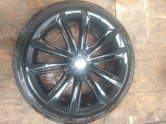 Predam sadu kolies BMW M - 7